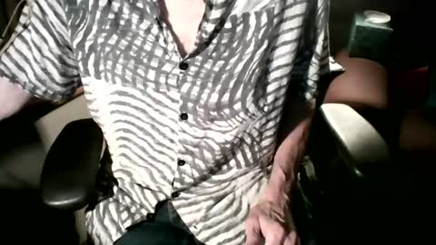 Snapshot of nfgwholoves2cum chatting on 07/25/26, 02:20 NFG Nice Friendly Guy Dick online show from 07/25/26, 02:20