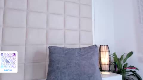 Nia online show from 09/16/25, 01:34