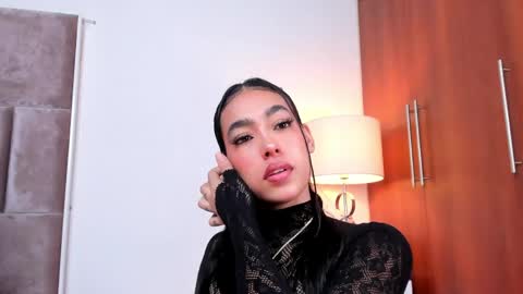 Snapshot of nia_bunny chatting on 05/08/26, 02:22 Nia online show from 05/08/26, 02:22