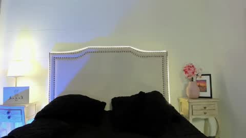 Nia Malkova online show from 04/24/26, 09:01