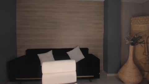 SQUIRTER DOLL    online show from 12/27/24, 01:11