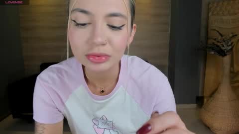 SQUIRTER DOLL    online show from 10/23/25, 08:07