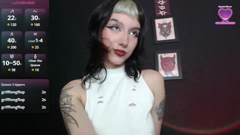 Snapshot of niakat_ chatting on 01/03/25, 04:22  niakat  online show from 01/03/25, 04:22