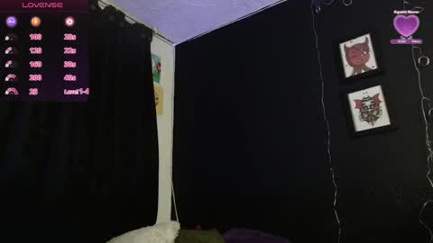 Snapshot of niakat_ chatting on 02/26/25, 04:25  niakat  online show from 02/26/25, 04:25