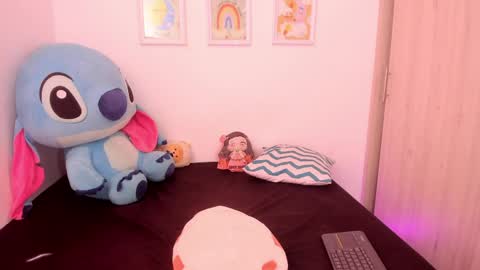  Nia  online show from 04/24/26, 03:58