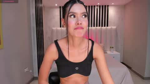 Call me Nia  online show from 02/25/25, 01:52