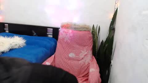 NiaVelvett online show from 10/08/25, 01:53