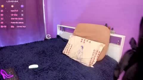 Snapshot of nicablueeyes chatting on 11/16/25, 10:10 Nica online show from 11/16/25, 10:10