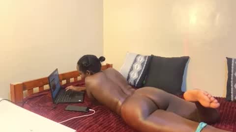 nicahstar online show from 04/17/26, 03:37