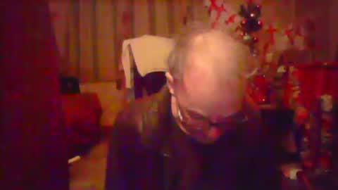 Snapshot of nice6body chatting on 12/28/24, 02:01 nice6body online show from 12/28/24, 02:01
