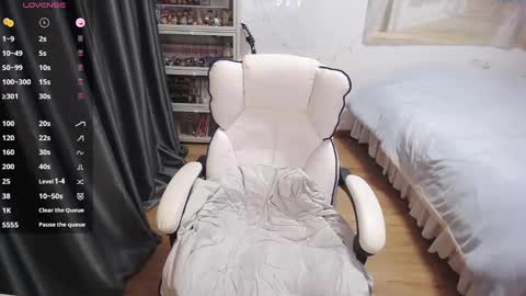 Belle online show from 02/13/25, 10:11