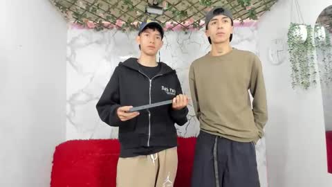 Snapshot of nice_boys11 chatting on 05/18/26, 01:06 nice_boys11 online show from 05/18/26, 01:06