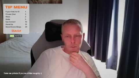 Snapshot of nice_chat_guy chatting on 07/23/26, 03:32 nice_chat_guy online show from 07/23/26, 03:32