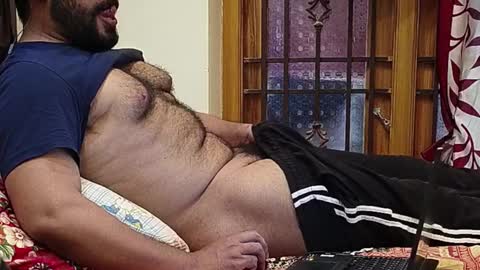 Robin online show from 12/16/24, 12:06