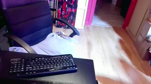 nicecck24 online show from 11/07/25, 05:07