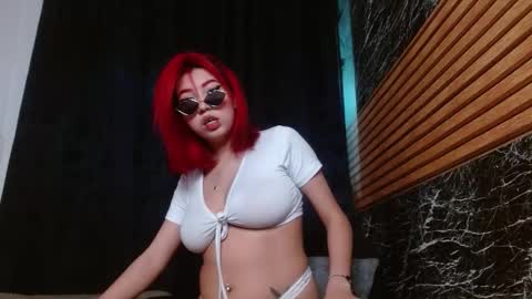 Snapshot of nicecherry_ chatting on 09/12/25, 02:44 Michell online show from 09/12/25, 02:44