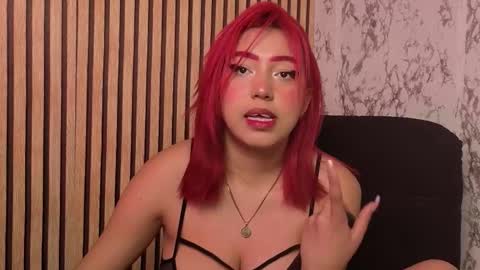 Snapshot of nicecherry_ chatting on 11/12/25, 10:41 Michell online show from 11/12/25, 10:41