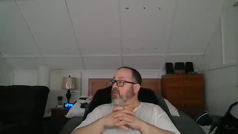 niceguy7208 online show from 02/15/25, 05:41