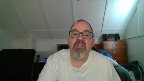 niceguy7208 online show from 11/09/25, 04:16