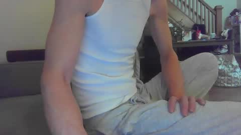 Snapshot of niceguyandrew chatting on 12/17/24, 10:32 Andrew online show from 12/17/24, 10:32
