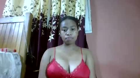 Snapshot of nicelly01 chatting on 04/30/26, 06:20 nicelly01 online show from 04/30/26, 06:20