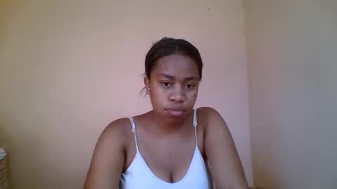 Snapshot of nicelly01 chatting on 05/07/26, 08:52 nicelly01 online show from 05/07/26, 08:52