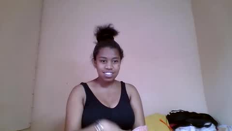 Snapshot of nicelly01 chatting on 05/16/26, 06:21 nicelly01 online show from 05/16/26, 06:21