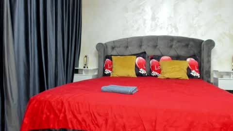 Sophie online show from 12/04/24, 06:55