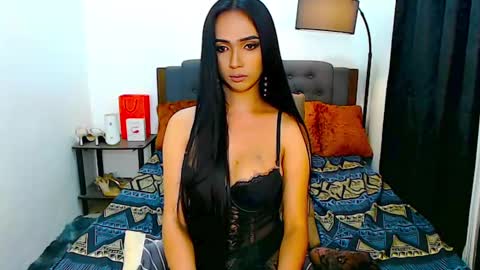 Olivia online show from 02/14/25, 09:03