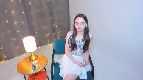 Nicole online show from 12/19/25, 03:19