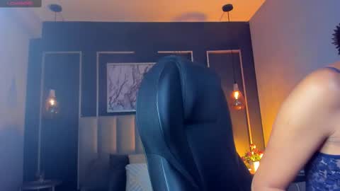 Nichole online show from 02/14/25, 11:42