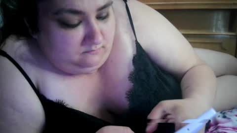 Snapshot of nicholle chatting on 06/22/26, 03:36 Nicholle online show from 06/22/26, 03:36