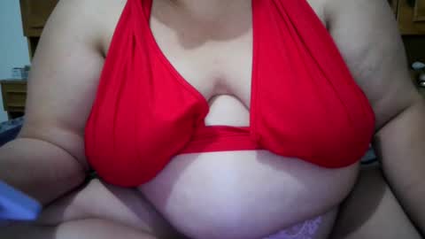 Snapshot of nicholle chatting on 07/14/26, 02:05 Nicholle online show from 07/14/26, 02:05