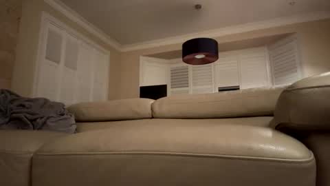 nick578320 online show from 10/30/25, 02:40