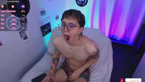 Snapshot of nick_bangover chatting on 06/18/26, 06:23 Nico online show from 06/18/26, 06:23