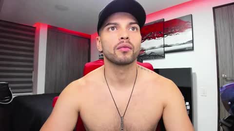 Snapshot of nick_klaus chatting on 03/11/25, 11:59 Nick Klaus online show from 03/11/25, 11:59