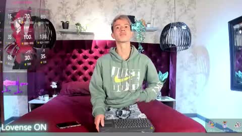 Nick  online show from 11/06/25, 12:28