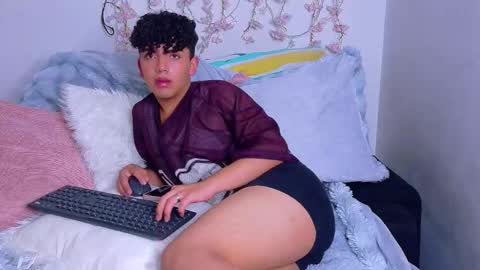 Snapshot of nick_twiink chatting on 01/17/26, 02:49 nick_twiink online show from 01/17/26, 02:49