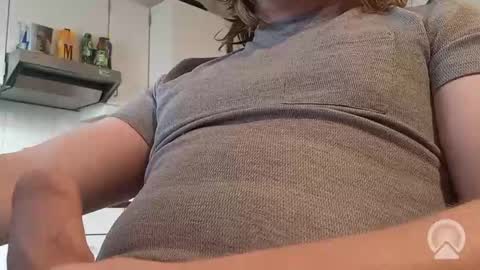 nick_x_b online show from 12/18/25, 12:33