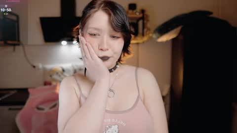 Snapshot of nickari_x chatting on 05/28/26, 05:38 nickari_x online show from 05/28/26, 05:38
