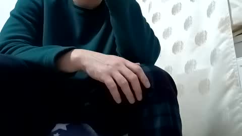 Snapshot of nickcarlosxx chatting on 01/04/25, 04:00 Nick online show from 01/04/25, 04:00