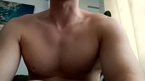 Snapshot of nickcarlosxx chatting on 03/02/25, 10:24 Nick online show from 03/02/25, 10:24