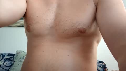 Snapshot of nickcarlosxx chatting on 09/20/25, 08:26 Nick online show from 09/20/25, 08:26