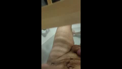 Snapshot of nickelou chatting on 11/21/25, 07:29 nickelou online show from 11/21/25, 07:29