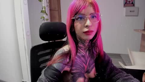 Snapshot of nicki_1 chatting on 03/03/25, 05:42   Help me reach 100 thumbs up online show from 03/03/25, 05:42