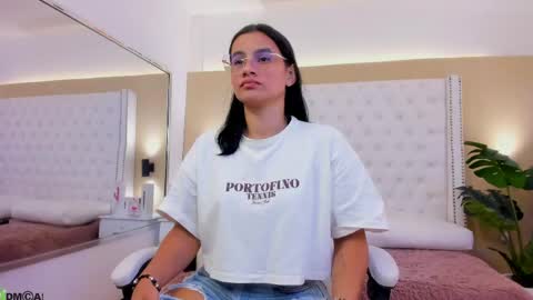 nickky online show from 04/19/26, 01:43