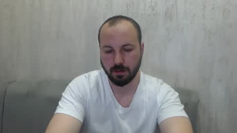 Julian online show from 05/04/26, 09:11