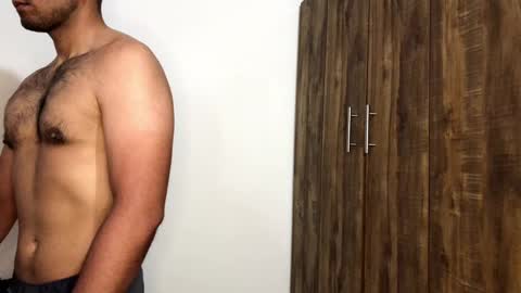 nicktristen_16 online show from 10/29/25, 03:36