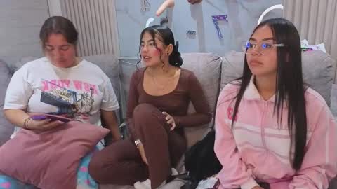 nicky_as online show from 11/22/25, 04:22