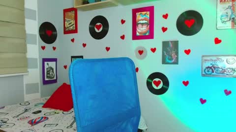 lucy online show from 02/18/25, 07:10